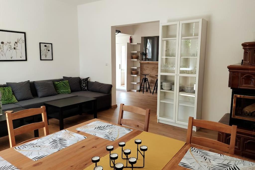 Flora House 3 Minutes From Lake Balaton Keszthely Esterno foto