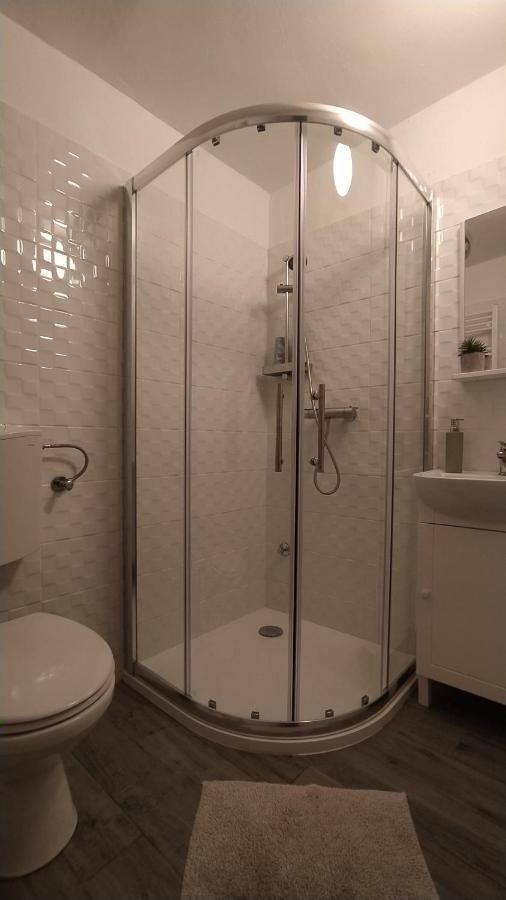 Flora House 3 Minutes From Lake Balaton Keszthely Esterno foto